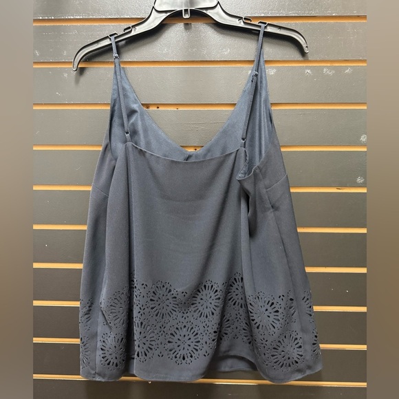 Elegant navy Sleeveless Top - Picture 3 of 3